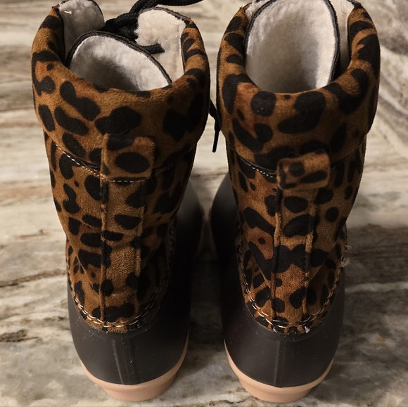 Leopard Print Fur Lined Rain Boots - Picture 3 of 4